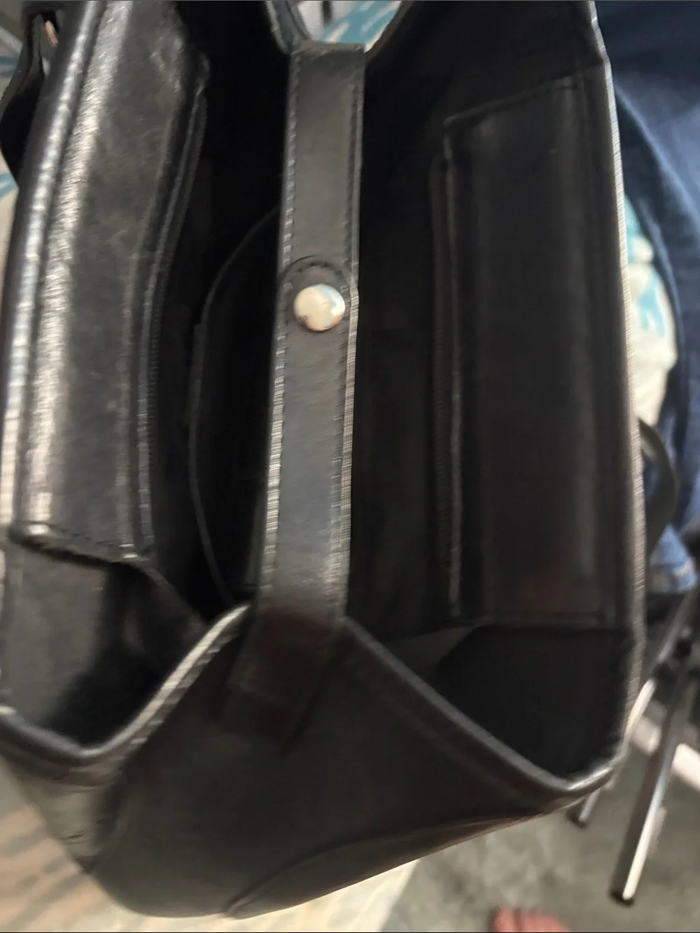 Black Leather Chain-Handle Tote cavalinho